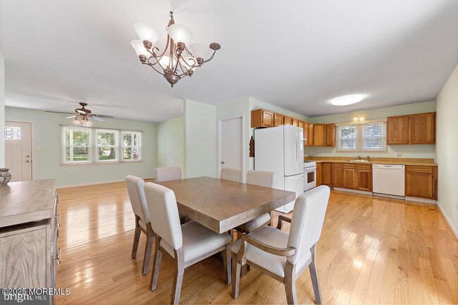 285 Matey Ave in Stafford Township, NJ - Building Photo - Building Photo
