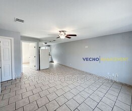 302 Cooper St in San Antonio, TX - Building Photo - Building Photo