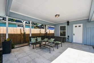 4113 Edison St in Houston, TX - Building Photo - Building Photo