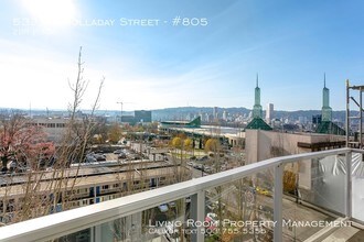 533 NE Holladay St-Unit -#805 in Portland, OR - Building Photo - Building Photo