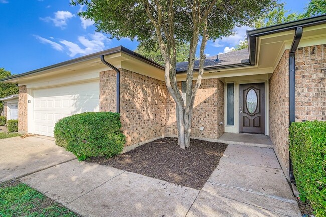 3809 Misty Meadow Dr in Fort Worth, TX - Foto de edificio - Building Photo