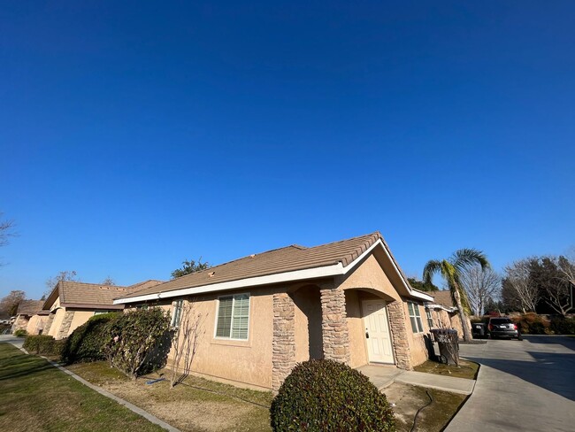 property at 2300-2306 N Vickie St