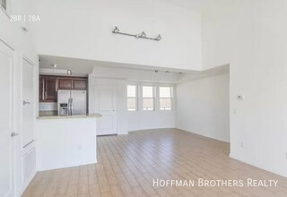 11925 Kling St, Unit 303 in Los Angeles, CA - Building Photo - Building Photo