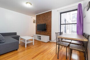 340 E 94th St, Unit ID1032043P in New York, NY - Building Photo