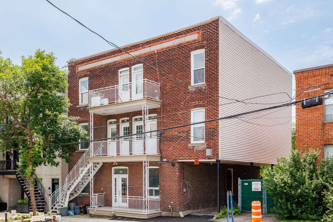 222 Rose-De-Lima Rue in Montréal, QC - Building Photo