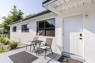 1200 NW 18th Ct in Fort Lauderdale, FL - Building Photo