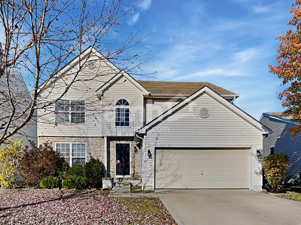 8574 Old Field Birch Dr in Blacklick, OH - Foto de edificio