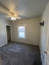 647 Eddy Rd, Unit 3 in Cleveland, OH - Foto de edificio - Building Photo