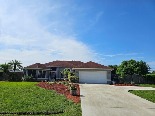 property at 1358 SW Del Rio Blvd