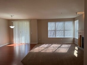 910 Medical Center Dr in Arlington, WA - Building Photo - Building Photo