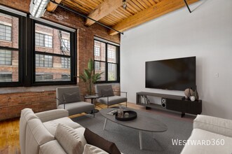 121 N Green St in Chicago, IL - Building Photo - Building Photo