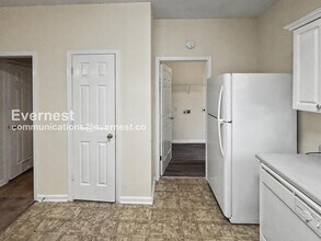 6699 Sunset Hills Blvd in Rex, GA - Foto de edificio - Building Photo