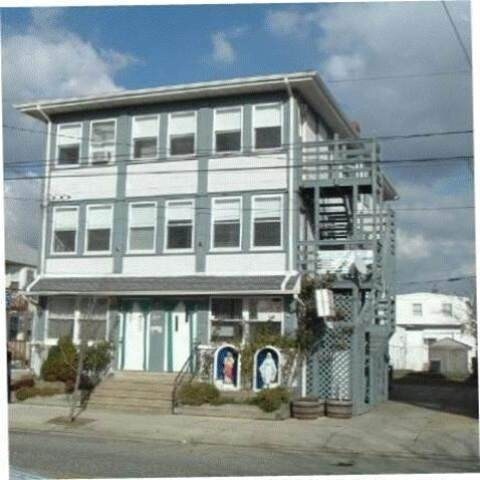 225 E Cresse Ave in Wildwood, NJ - Building Photo