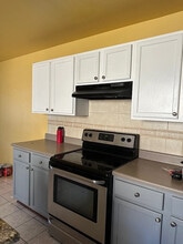 Room in House on Mallow Grove in San Antonio, TX - Building Photo - Building Photo