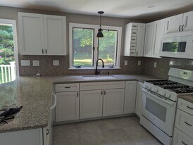 202 Dale St in Waltham, MA - Building Photo