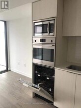 11-1411 Wellesley St W in Toronto, ON - Building Photo - Building Photo