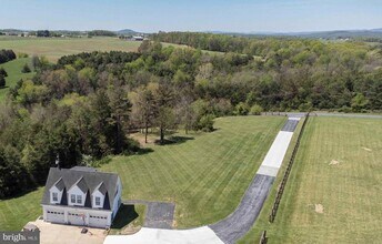 348 Lantz Rd in Edinburg, VA - Building Photo - Building Photo