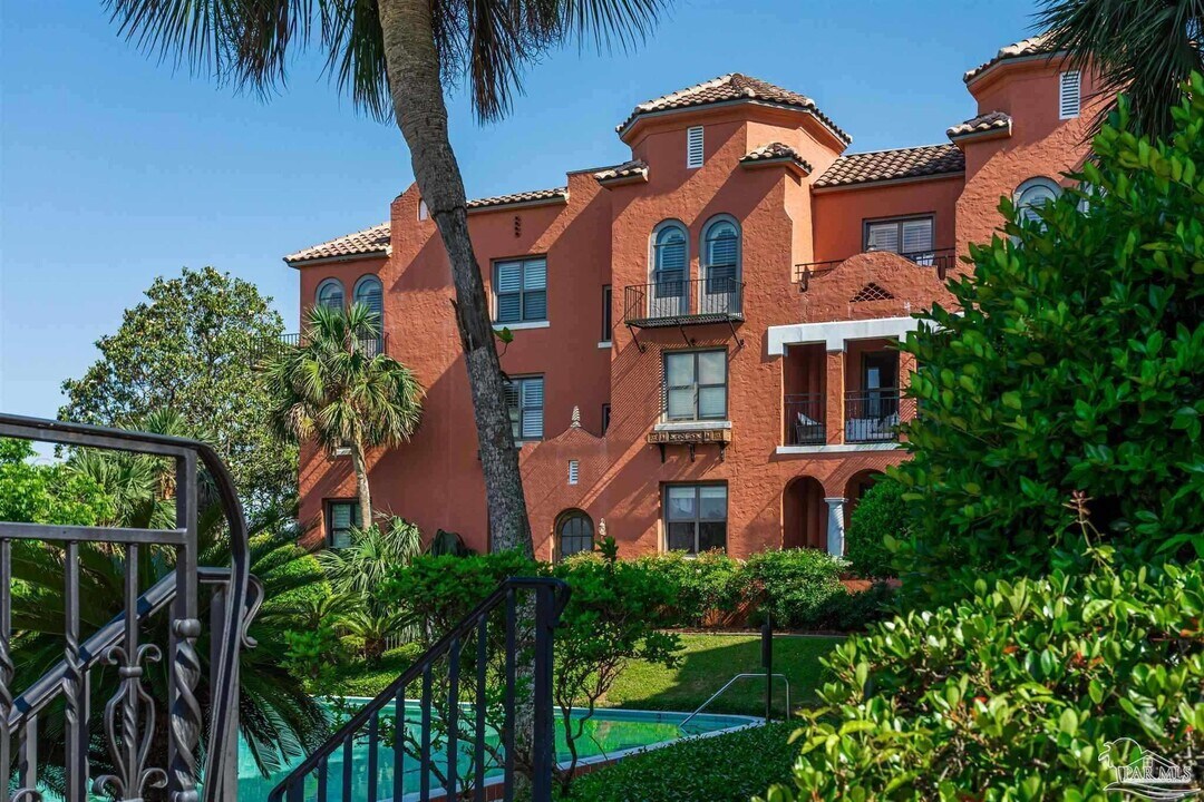 2007 E Gadsden St in Pensacola, FL - Building Photo