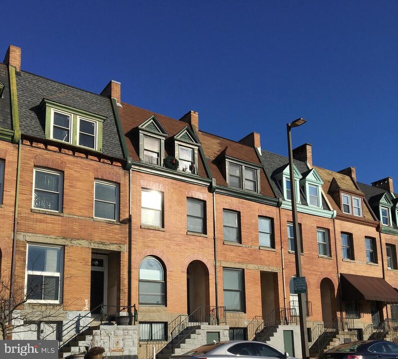 1617 St Paul St in Baltimore, MD - Building Photo