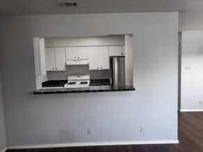 901 Taulbee Ln, Unit D in Austin, TX - Building Photo - Building Photo