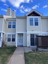 1107 Whispering Hills Dr in Chester, NY - Building Photo