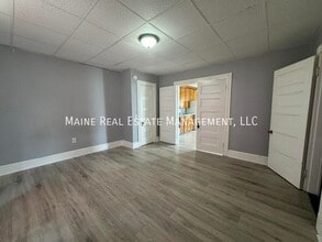 131 College Ave in Waterville, ME - Building Photo - Building Photo