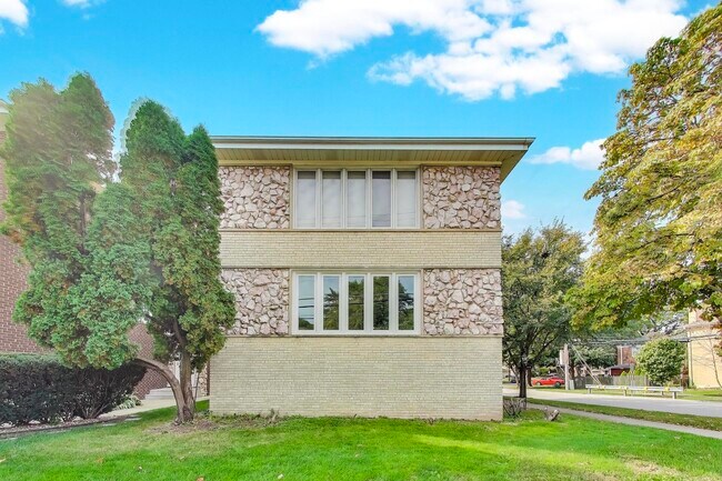 1086 N Northwest Hwy in Park Ridge, IL - Foto de edificio - Building Photo