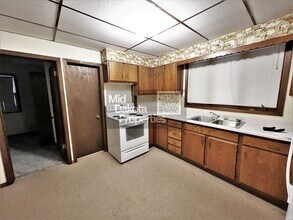 416 E 1st Ave in Mitchell, SD - Building Photo - Building Photo