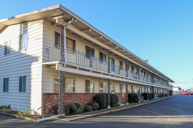 Waldo Terrace in Salem, OR - Building Photo - Building Photo