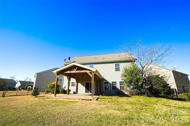 5904 Stirlingshire Ct in Charlotte, NC - Building Photo - Building Photo
