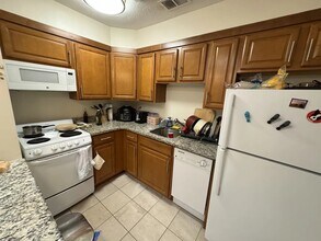 62 Parkman St, Unit 3 in Brookline, MA - Building Photo - Building Photo