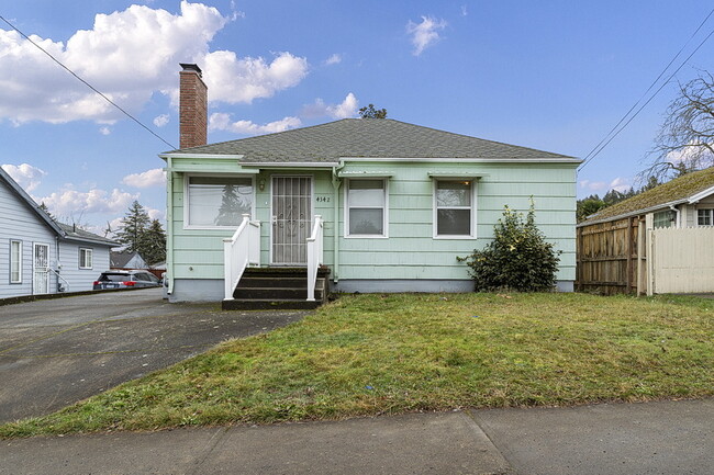 4342 NE 82nd Ave in Portland, OR - Building Photo - Building Photo