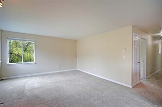 20330 Bothell Everett Hwy in Bothell, WA - Foto de edificio - Building Photo