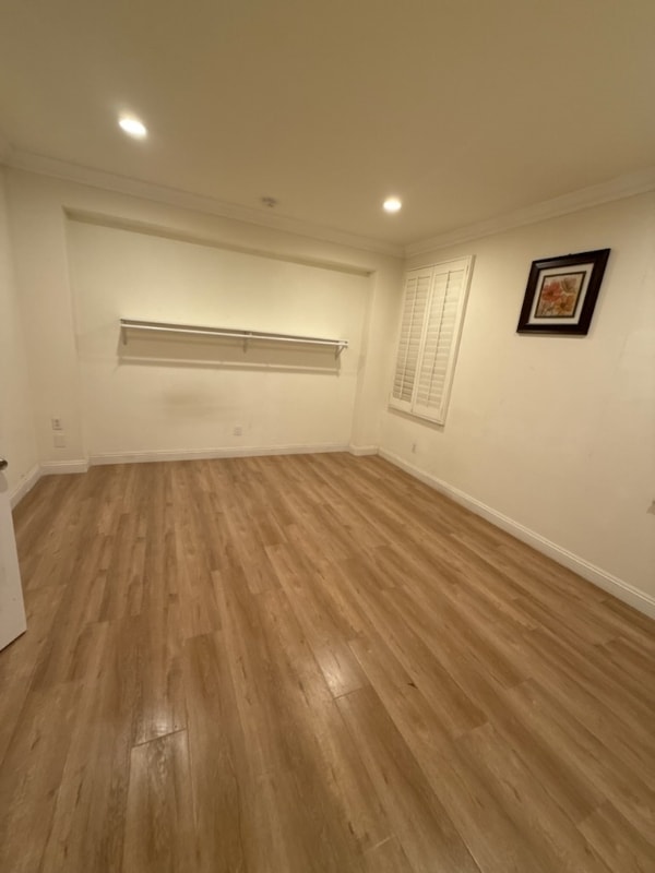 property at 14925 Shoreham St