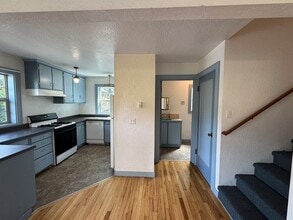 212 N Jefferson St in Eugene, OR - Building Photo - Building Photo