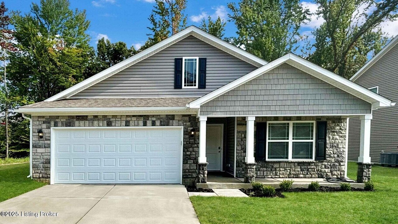 156 Coral Springs Parkway in Brooks, KY - Building Photo