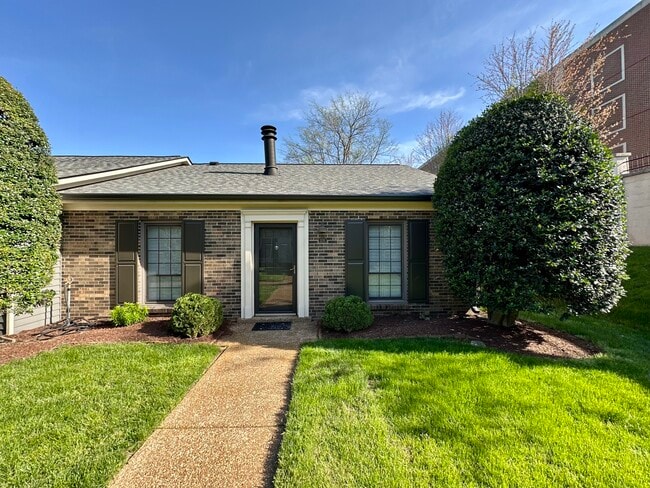 106 Academy Sq, Unit 106 Academy Sq in Nashville, TN - Building Photo - Building Photo