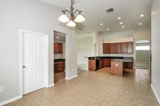 31212 Anniston Dr in Wesley Chapel, FL - Building Photo - Building Photo