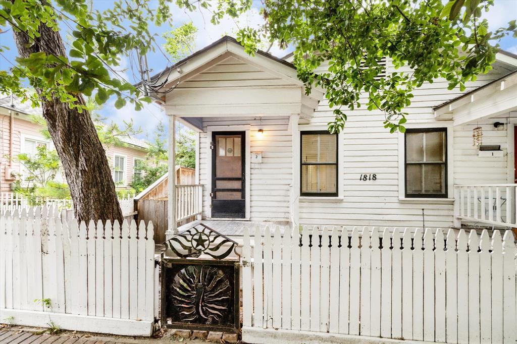 1818 Lubbock St, Unit 2 in Houston, TX - Foto de edificio