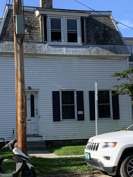 33 Loomis St, Unit 33 12 in Burlington, VT - Building Photo