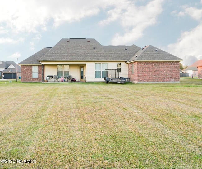 1010 Bamboo Dr in Breaux Bridge, LA - Building Photo - Building Photo