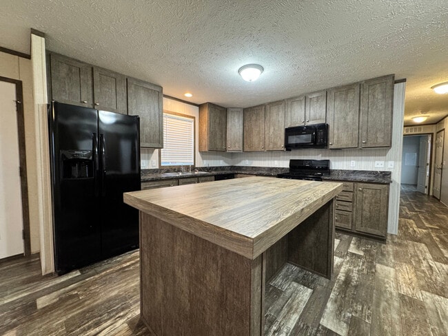 property at 16152 Notre Dame St