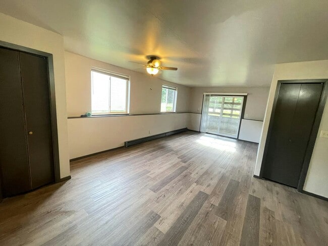property at 271 Shannon Ct