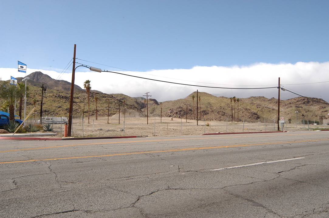 Palm Springs View Estates in Palm Springs, CA - Building Photo