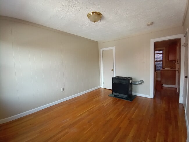 18 Parmenter St, Unit 1 in Boston, MA - Building Photo - Building Photo