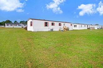 406 Little Dove Rd in Pikeville, NC - Building Photo - Building Photo