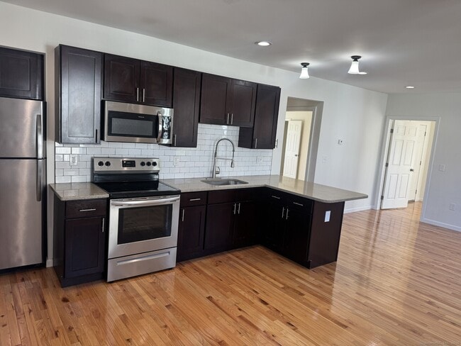450 Allen St in New Britain, CT - Building Photo - Building Photo
