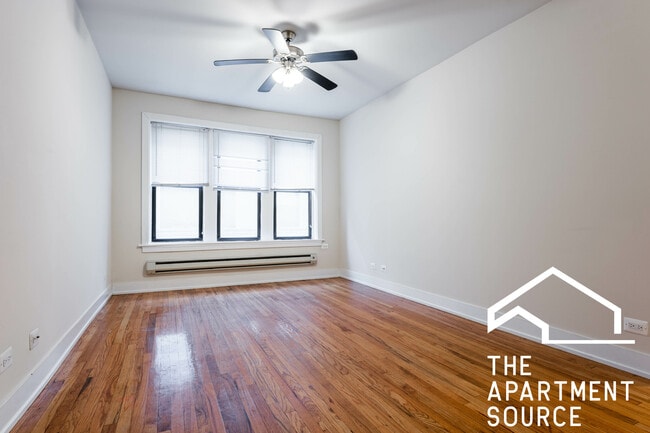 627 W Melrose St, Unit N1 in Chicago, IL - Foto de edificio - Building Photo