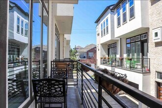 5813 Petty St in Houston, TX - Building Photo - Building Photo