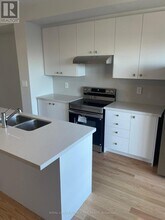 5993 Saigon St in Mississauga, ON - Building Photo - Building Photo